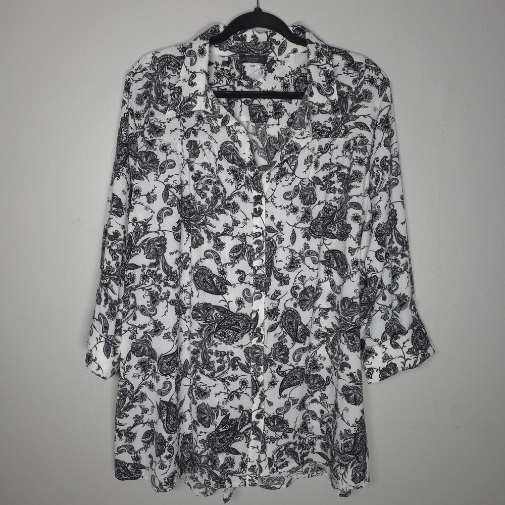 Cocomo Womens 2X Black White Paisley Floral Print Button Up Top Stretch Artsy